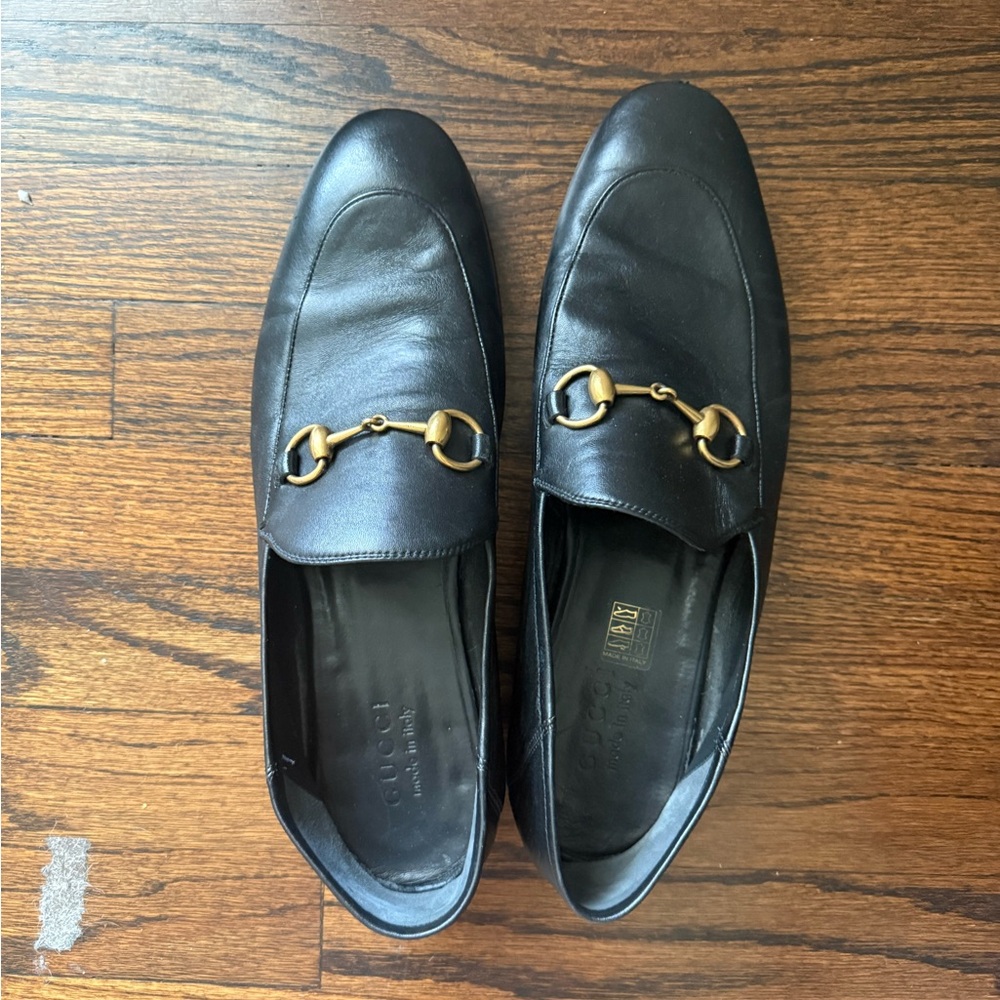 Gucci Black Leather Loafers with Gold Accents - Picture 2 of 3